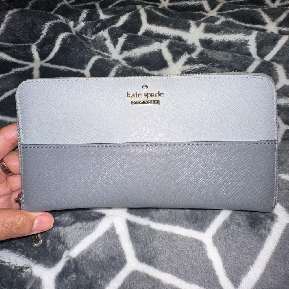 Kate Spade Gray Wallet